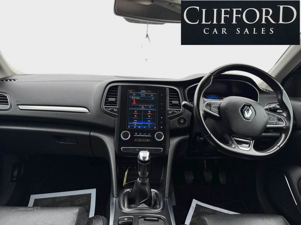 2017 Renault Megane 1.6 dCi Signature Nav Hatchback 5dr Diesel Manual Euro 6 (s/s) (130 ps)