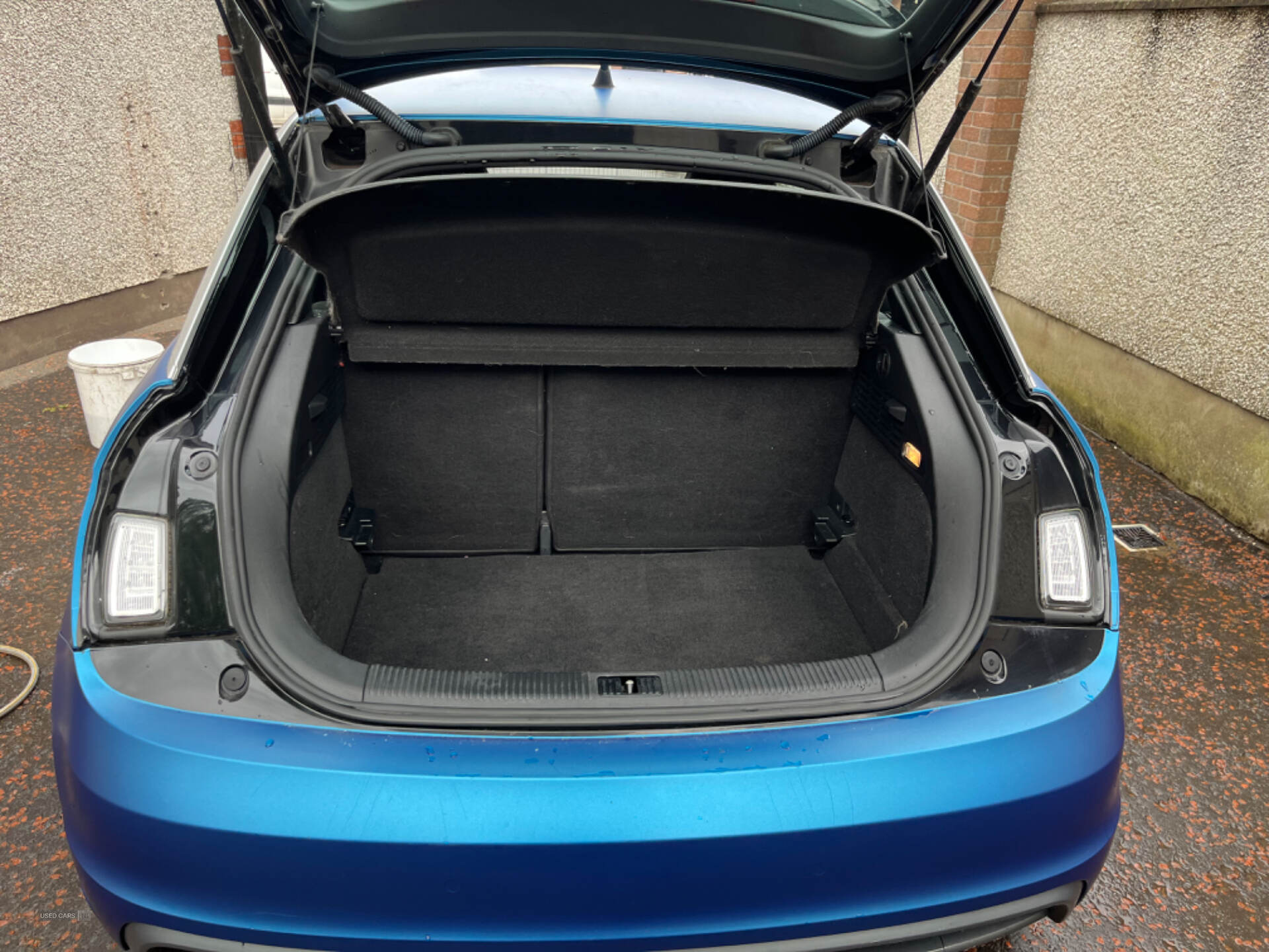 Dec 2010 Audi A1 1.6 TDI S Line 3dr