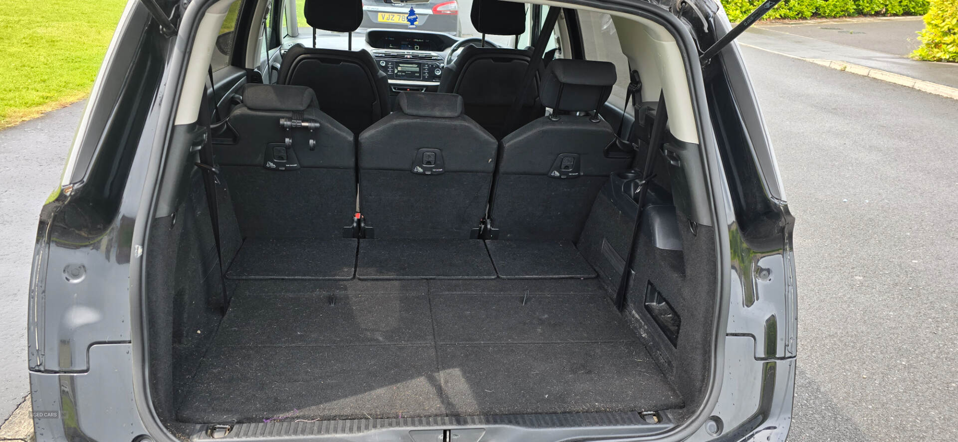 Apr 2015 Citroen C4 Grand Picasso 1.6 e-HDi 115 Exclusive 5dr ETG6