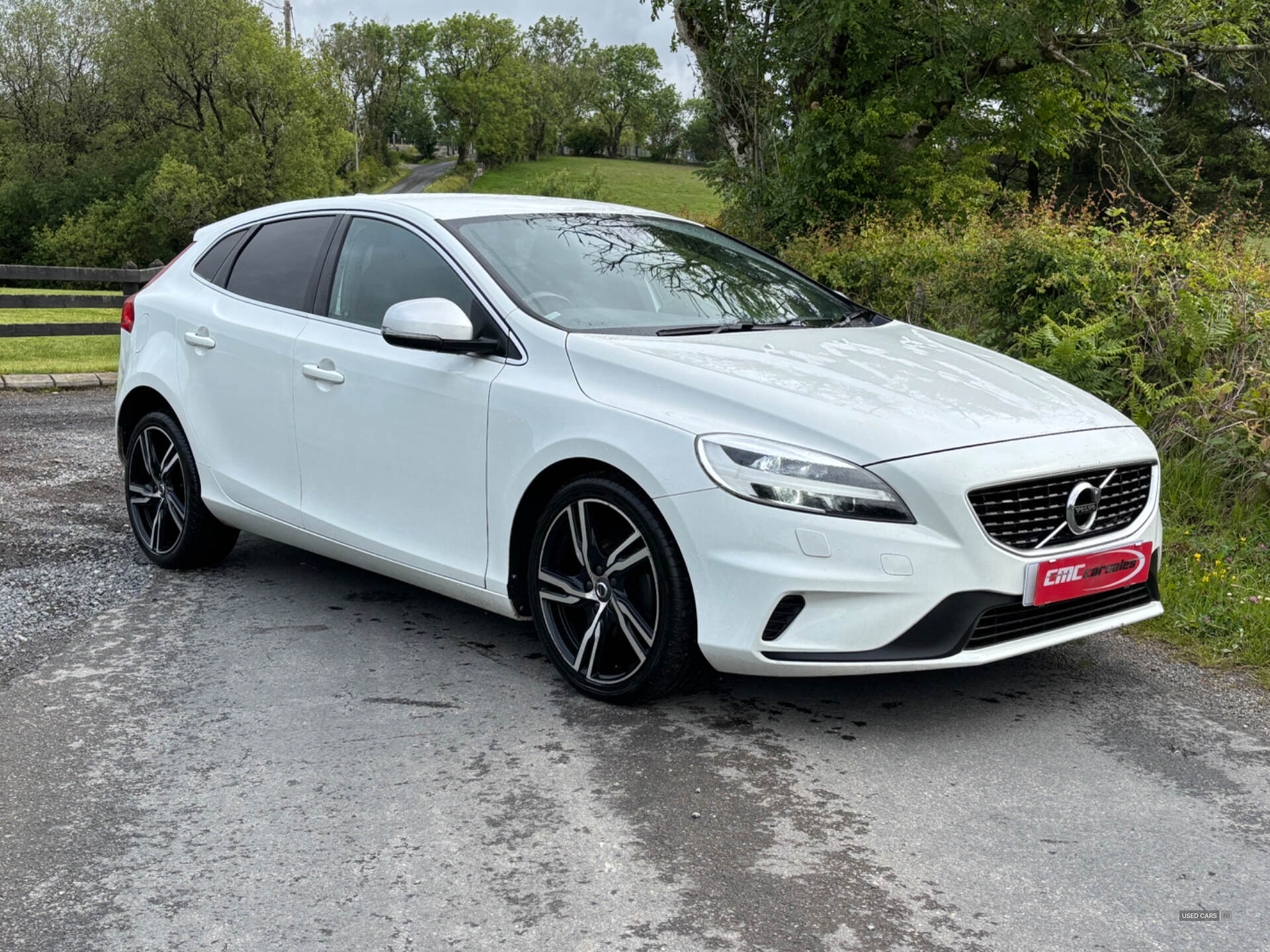 Jul 2017 Volvo V40 D2 [120] R DESIGN Pro 5dr