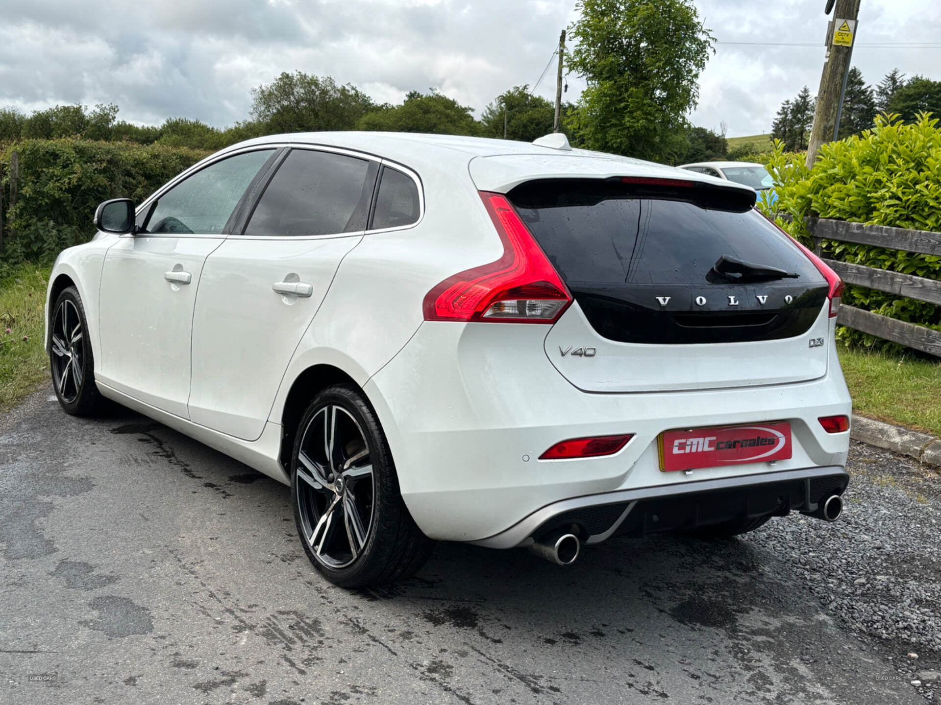Jul 2017 Volvo V40 D2 [120] R DESIGN Pro 5dr