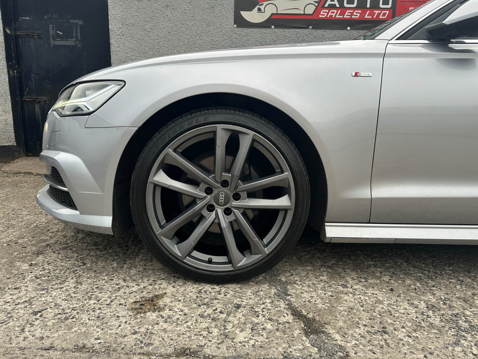 May 2015 Audi A6 2.0 TDI Ultra S Line 4dr