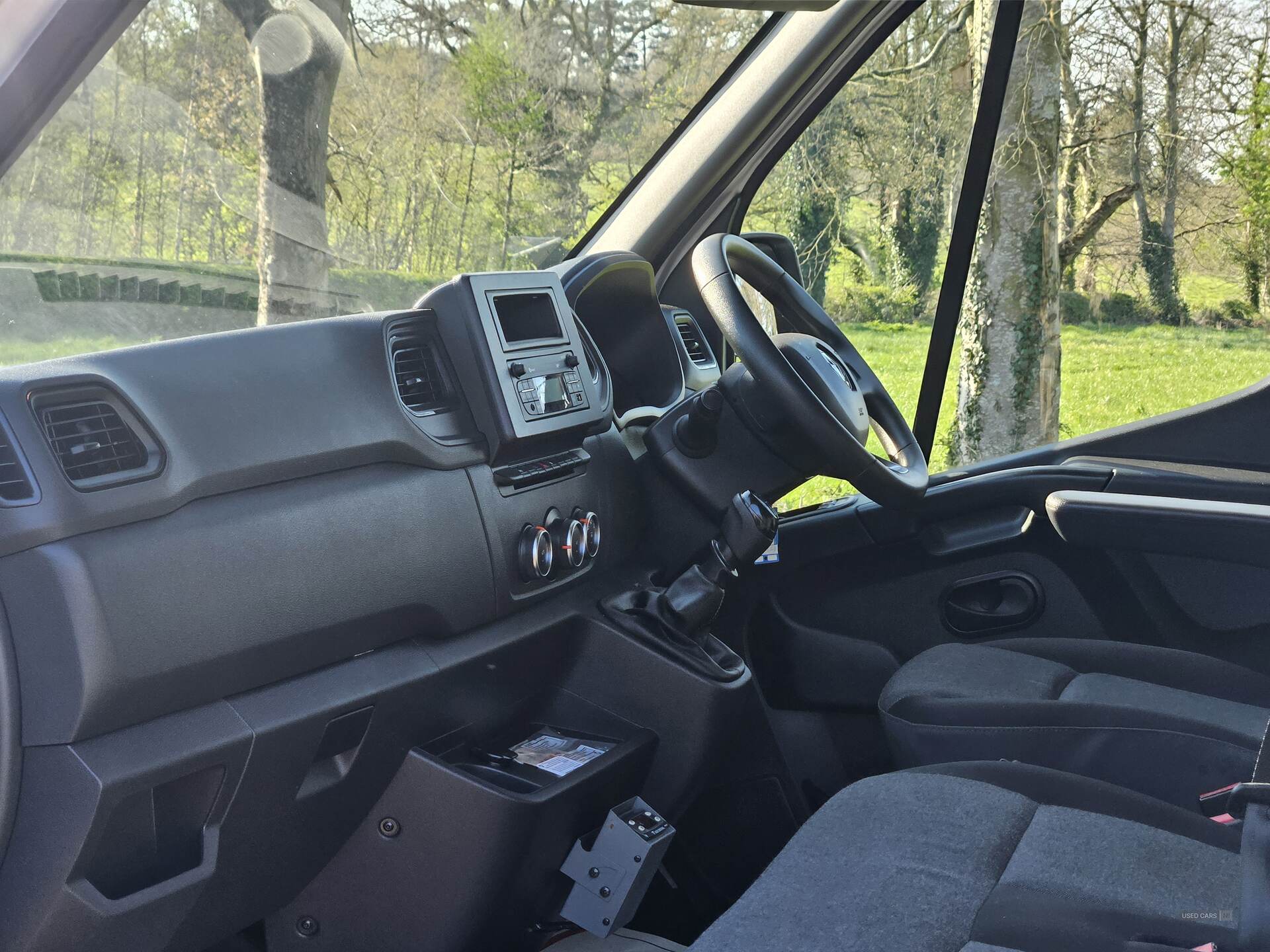 Jul 2020 Renault Master MM35dCi 135 Business Medium Roof Van