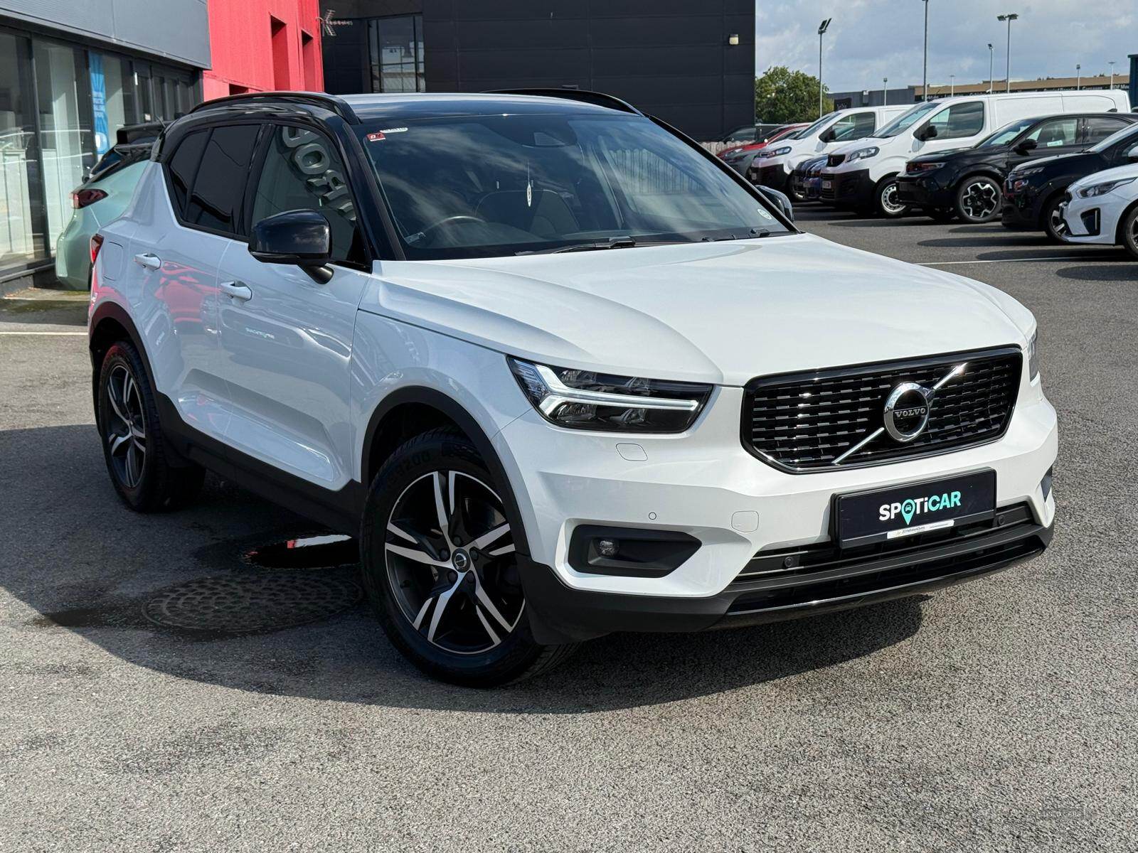 Sep 2019 Volvo XC40 2.0 D4 [190] R DESIGN 5dr AWD Geartronic