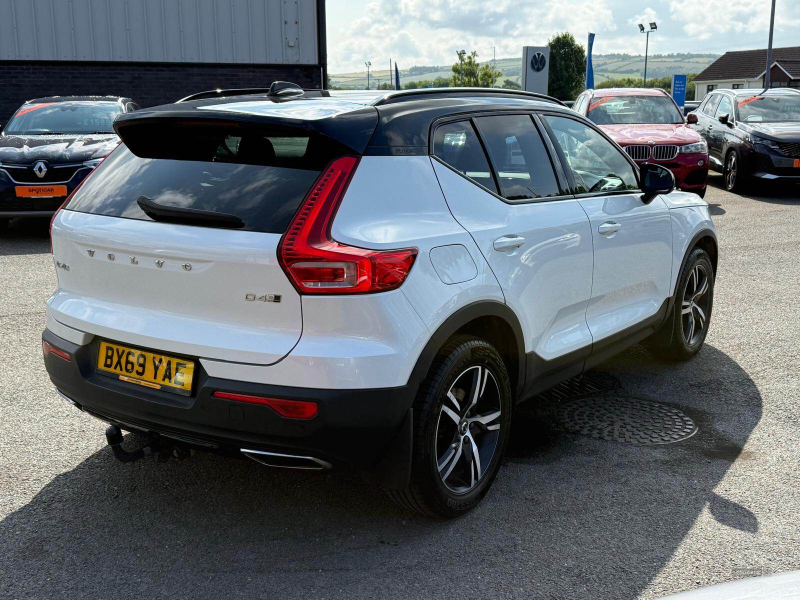 Sep 2019 Volvo XC40 2.0 D4 [190] R DESIGN 5dr AWD Geartronic