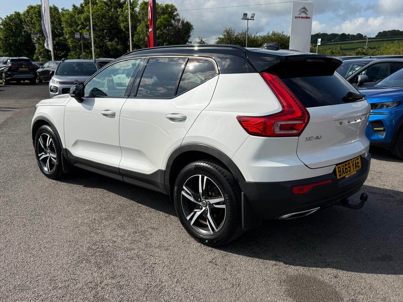 Sep 2019 Volvo XC40 2.0 D4 [190] R DESIGN 5dr AWD Geartronic