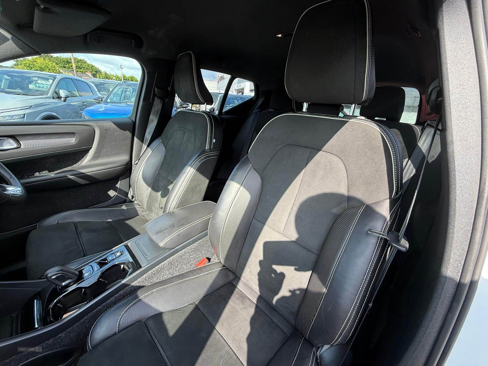 Sep 2019 Volvo XC40 2.0 D4 [190] R DESIGN 5dr AWD Geartronic