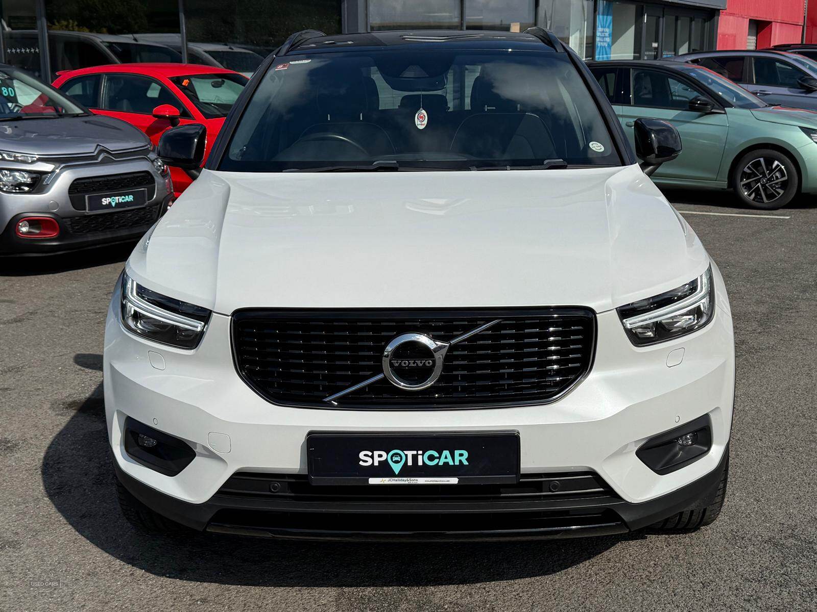 Sep 2019 Volvo XC40 2.0 D4 [190] R DESIGN 5dr AWD Geartronic