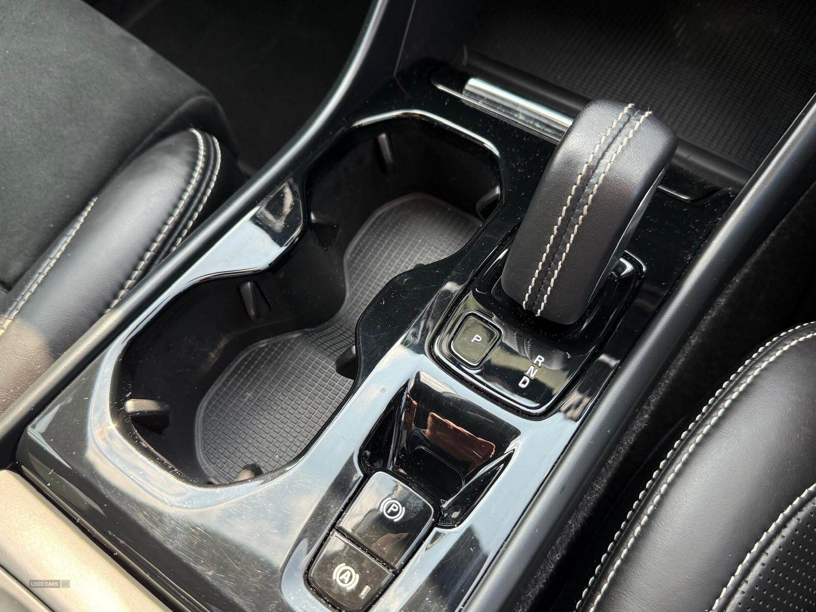 Sep 2019 Volvo XC40 2.0 D4 [190] R DESIGN 5dr AWD Geartronic