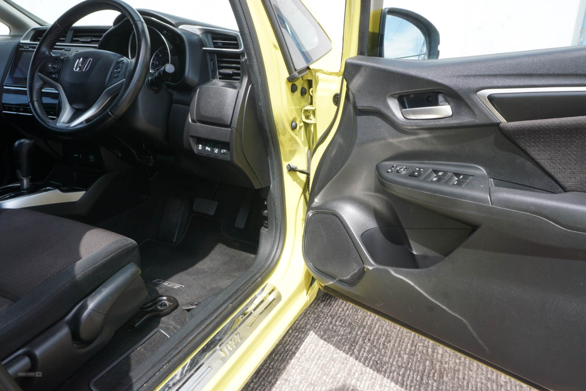 Apr 2017 Honda Jazz 1.3 i-VTEC EX 5dr CVT