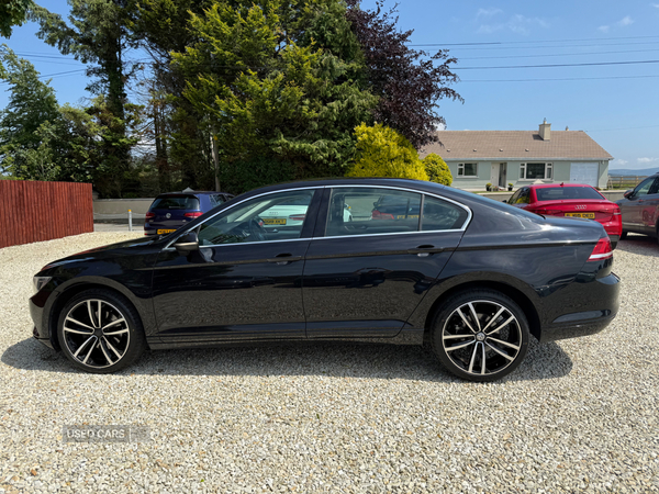 Volkswagen Passat DIESEL SALOON in Down