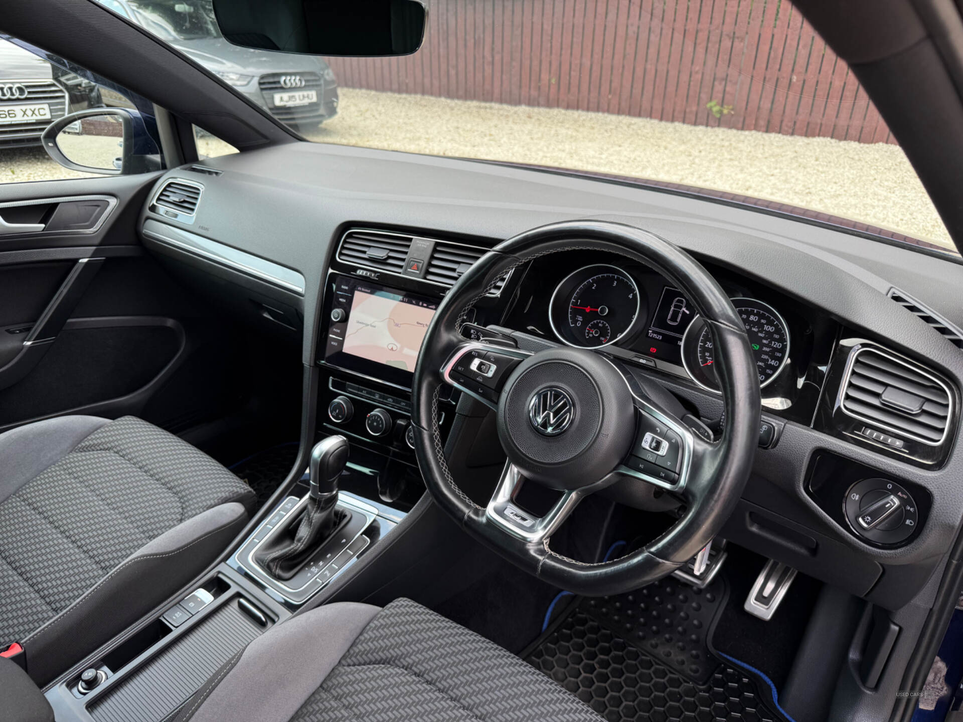 Jan 2018 Volkswagen Golf 2.0 TDI R-Line 5dr DSG