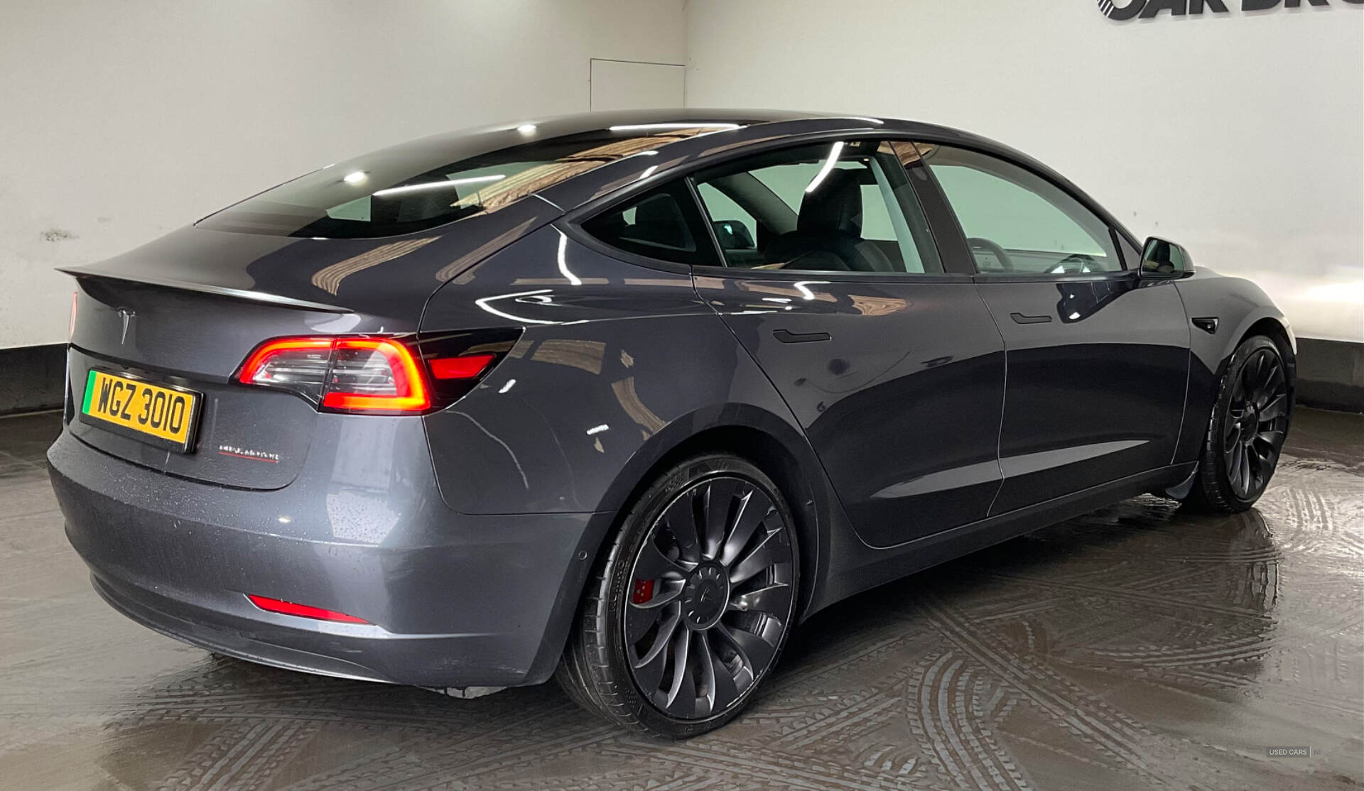 Mar 2022 TESLA Model 3 Performance AWD 4dr [Performance Upgrade] Auto