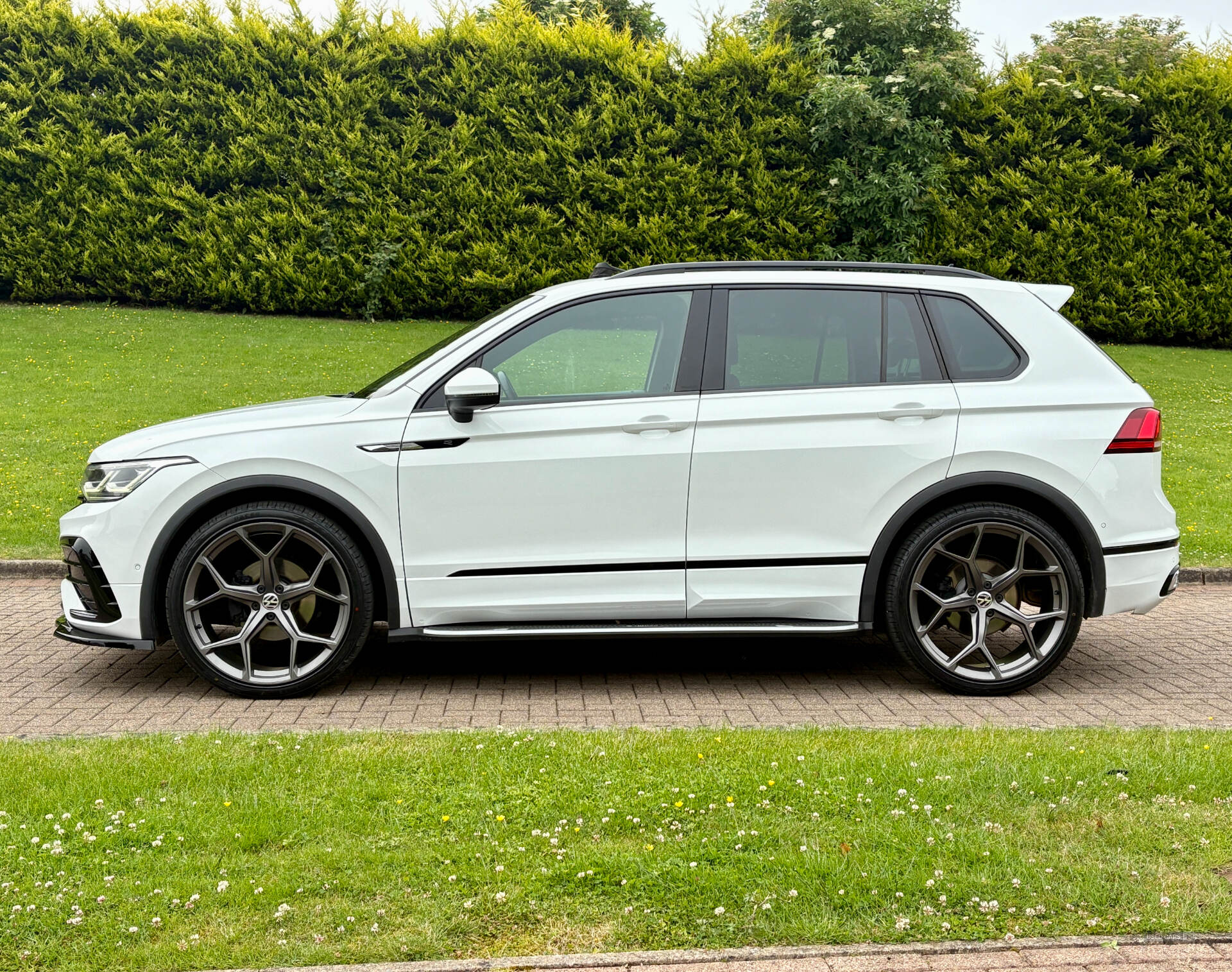 Apr 2021 Volkswagen Tiguan 2.0 TDI 4Motion R-Line 5dr DSG