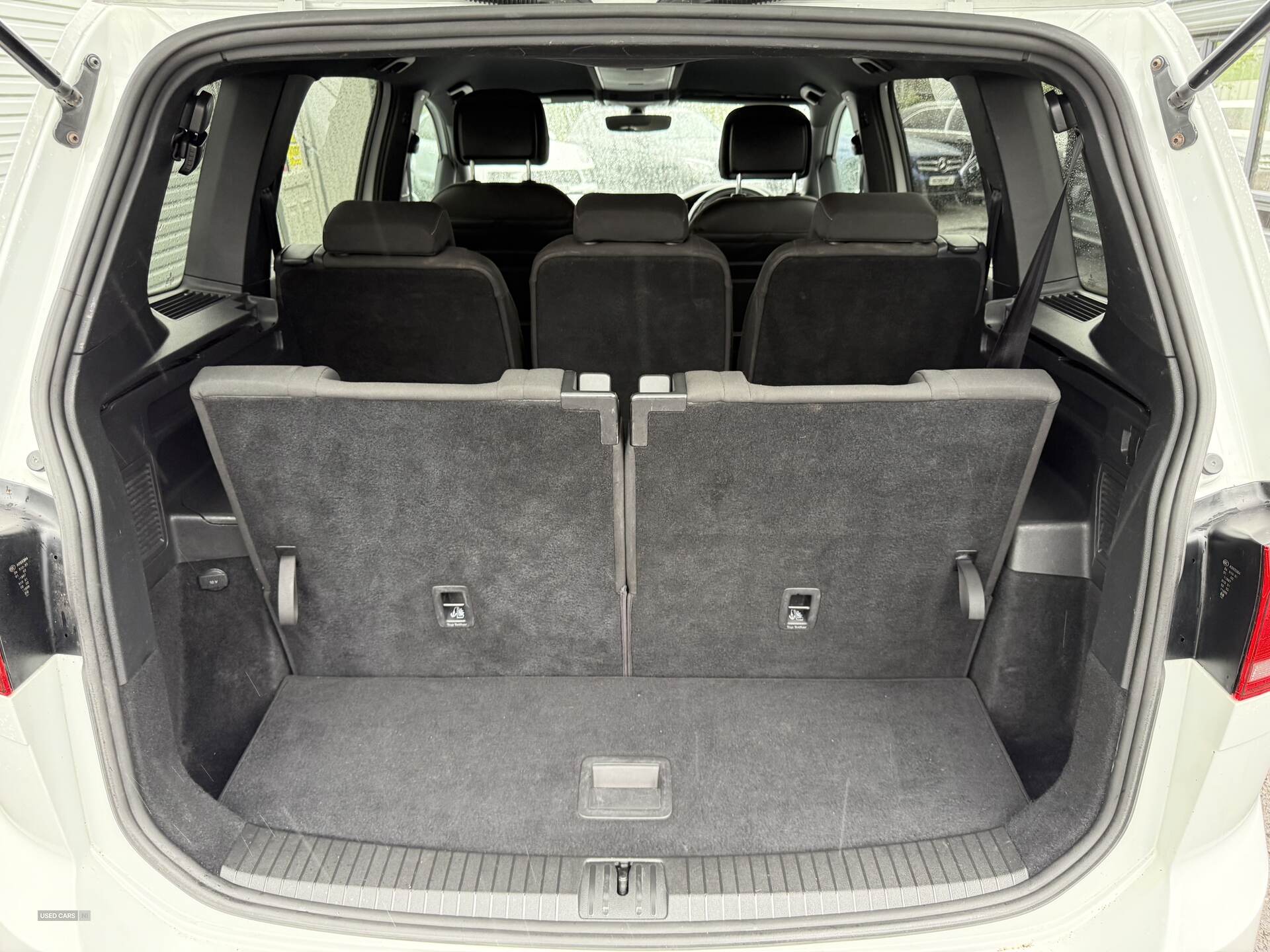 Jan 2018 Volkswagen Touran 2.0 TDI R-Line 5dr DSG