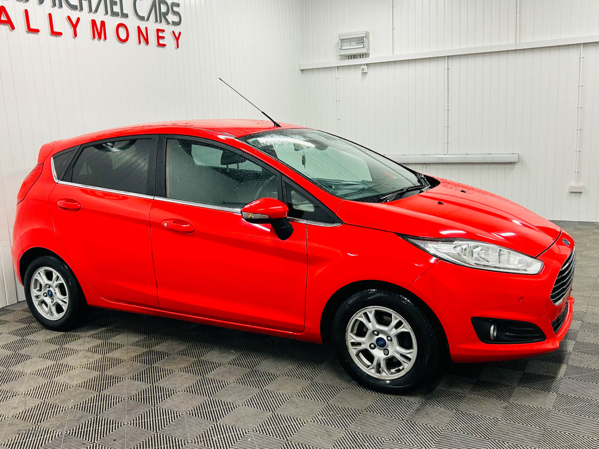 Aug 2013 Ford Fiesta 1.6 TDCi Titanium ECOnetic 5dr