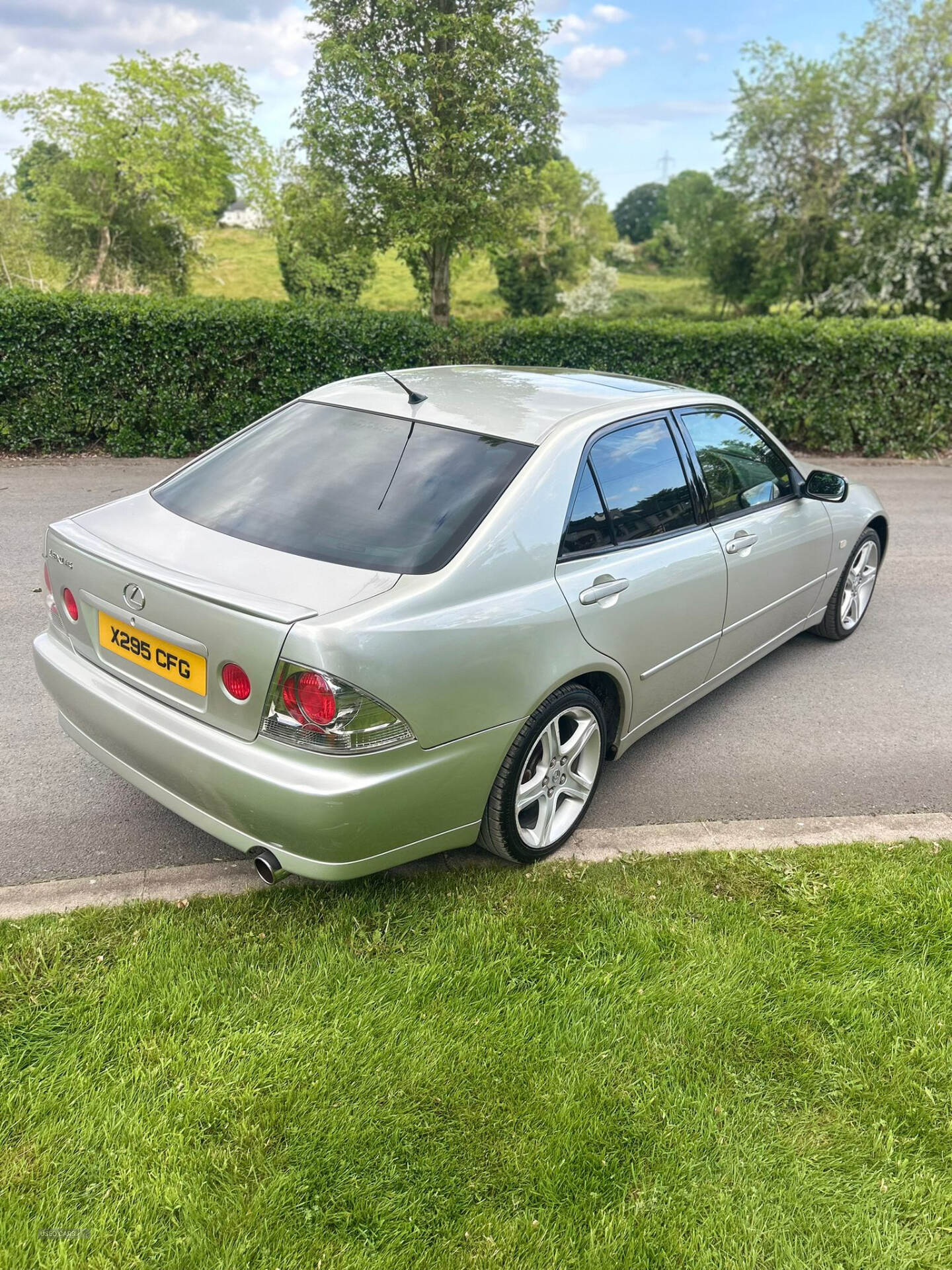 Jan 2001 Lexus IS-Series 200 2.0 Sport 4dr