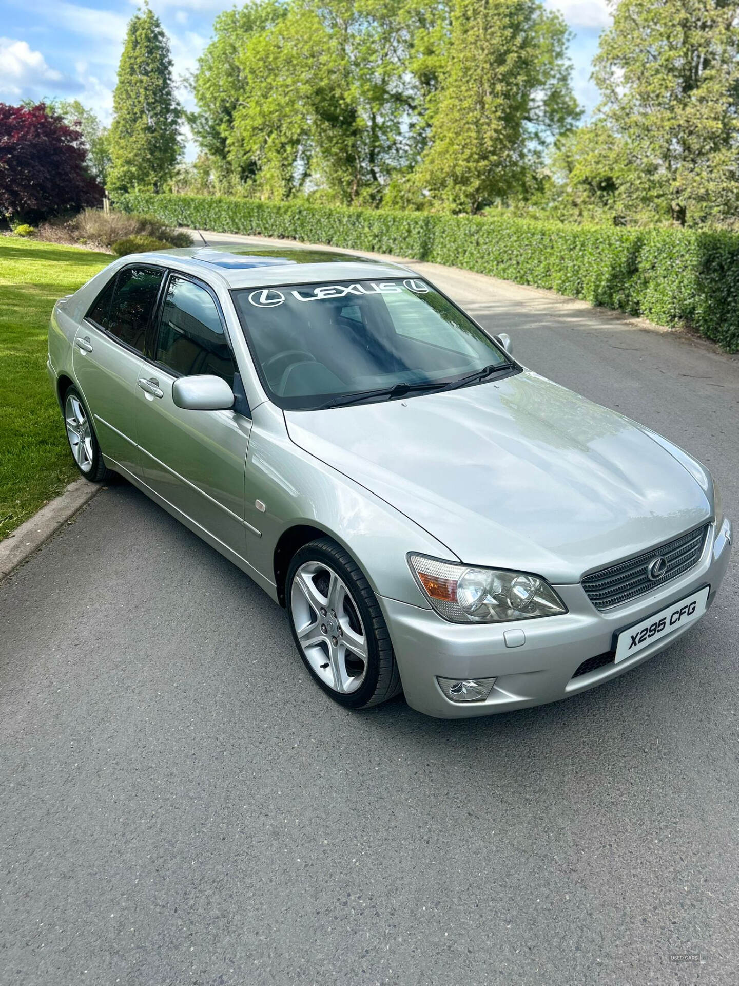 Jan 2001 Lexus IS-Series 200 2.0 Sport 4dr