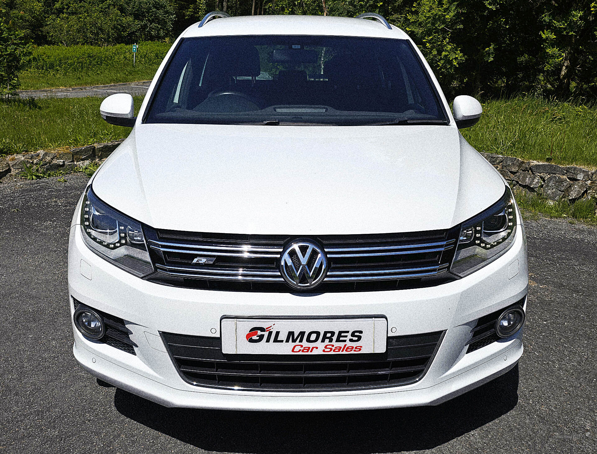 Oct 2015 Volkswagen Tiguan 2.0 TDi BlueMotion Tech R-Line Edition 150 5dr