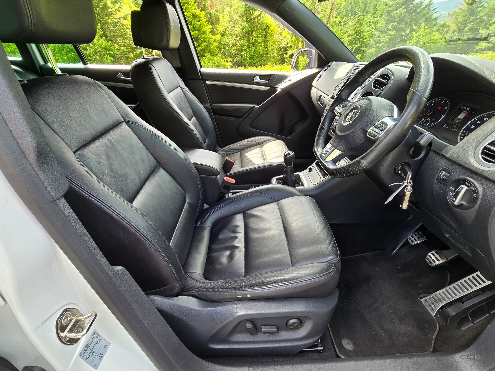 Oct 2015 Volkswagen Tiguan 2.0 TDi BlueMotion Tech R-Line Edition 150 5dr