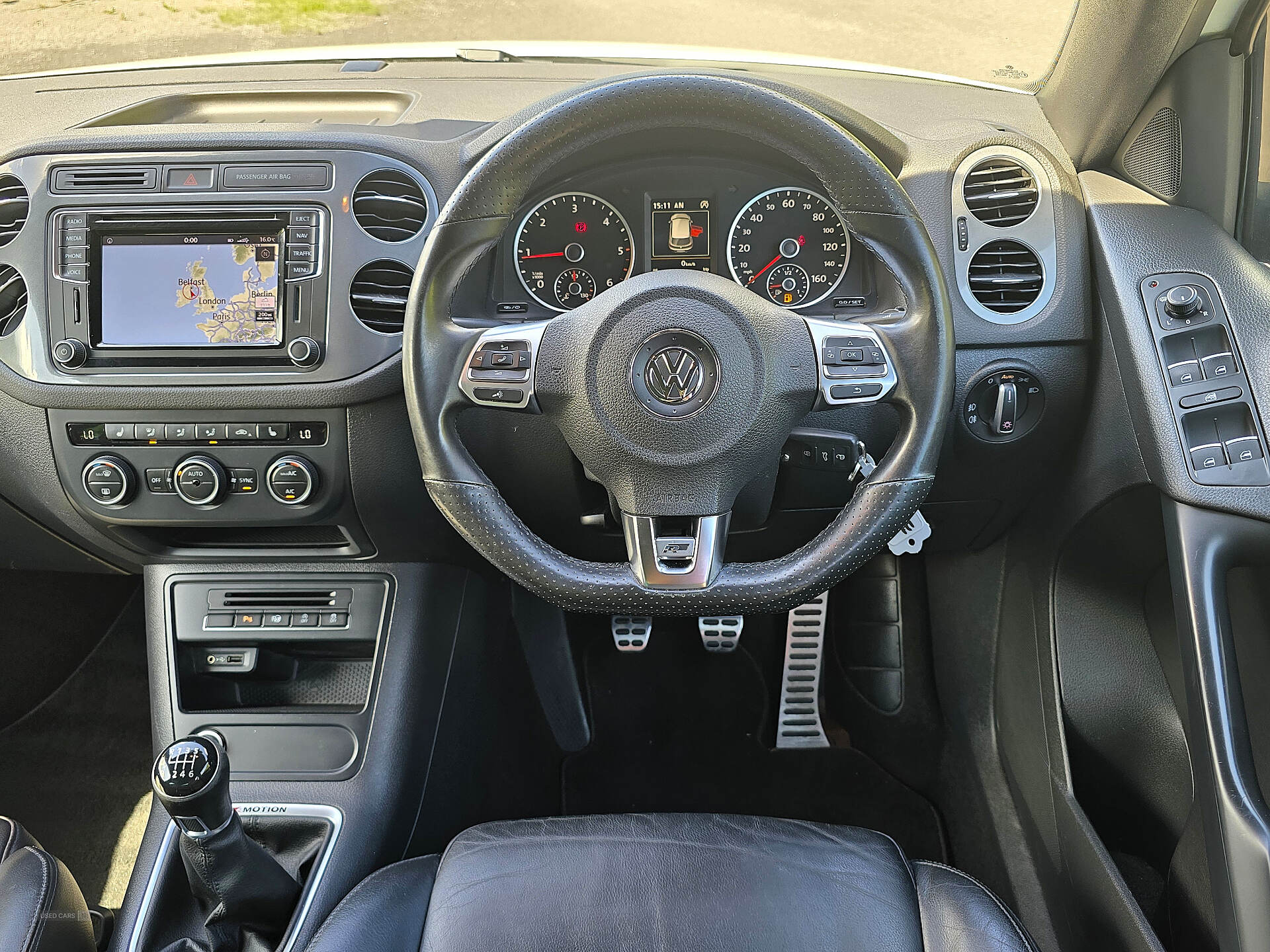 Oct 2015 Volkswagen Tiguan 2.0 TDi BlueMotion Tech R-Line Edition 150 5dr