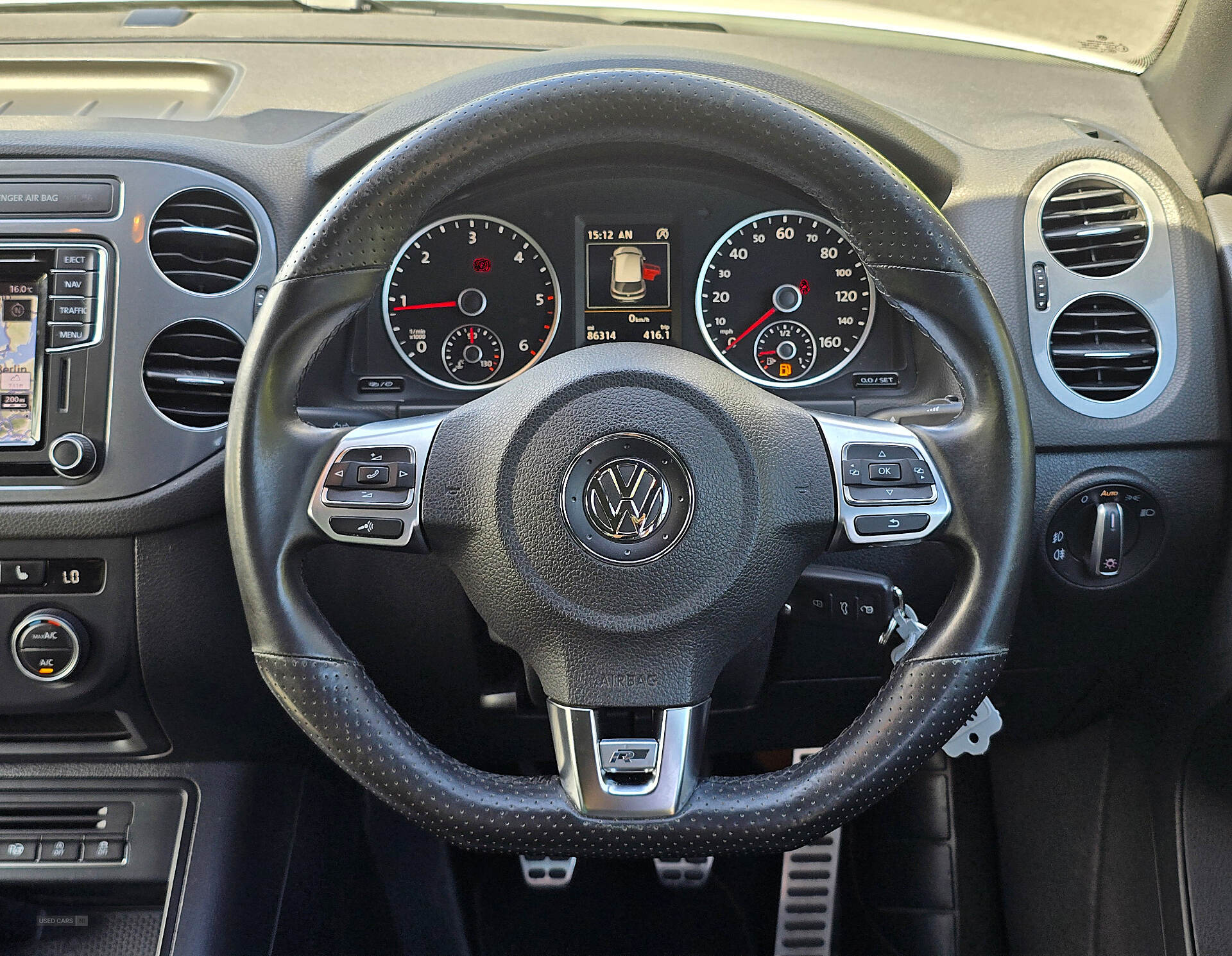 Oct 2015 Volkswagen Tiguan 2.0 TDi BlueMotion Tech R-Line Edition 150 5dr