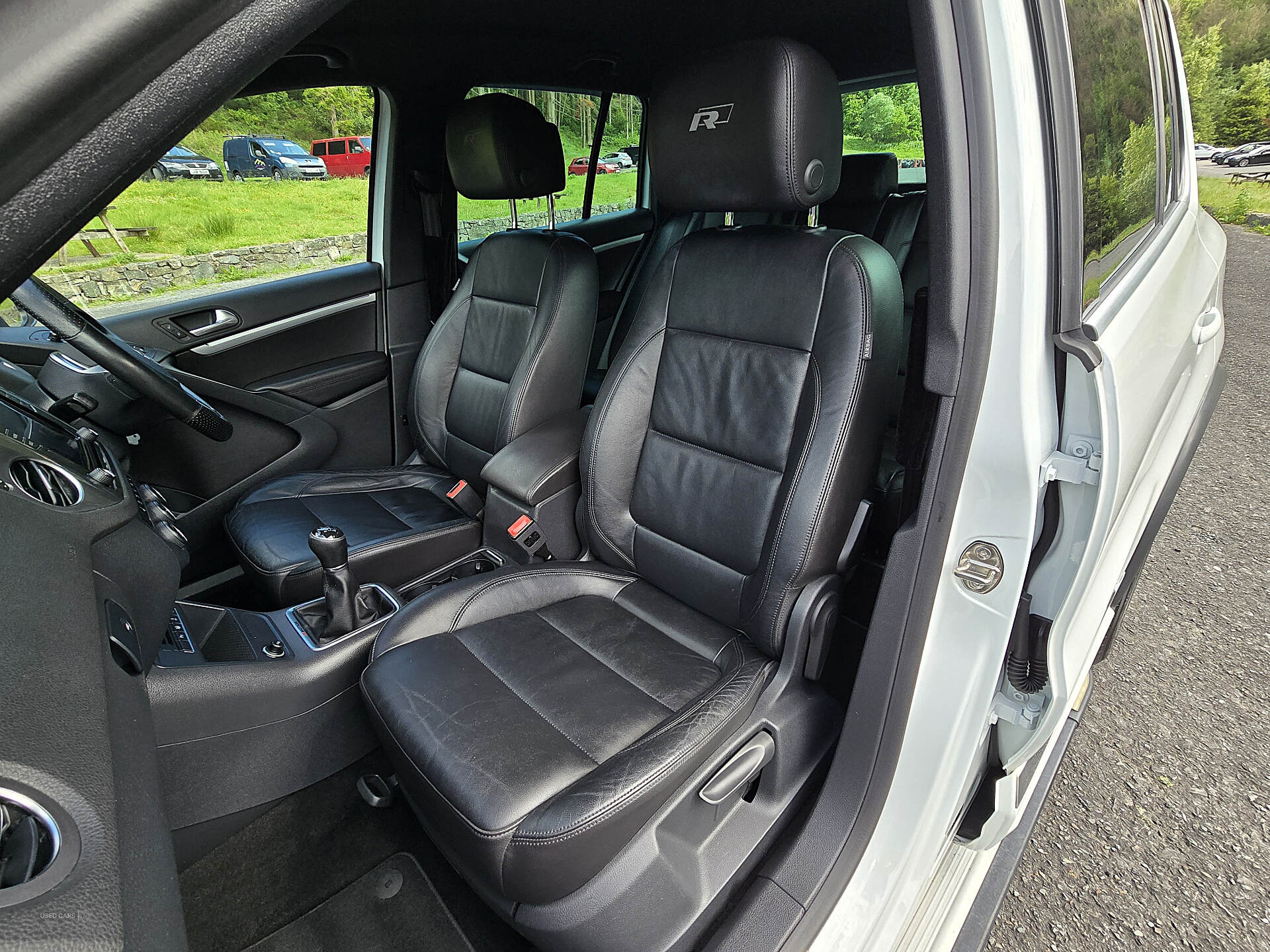 Oct 2015 Volkswagen Tiguan 2.0 TDi BlueMotion Tech R-Line Edition 150 5dr