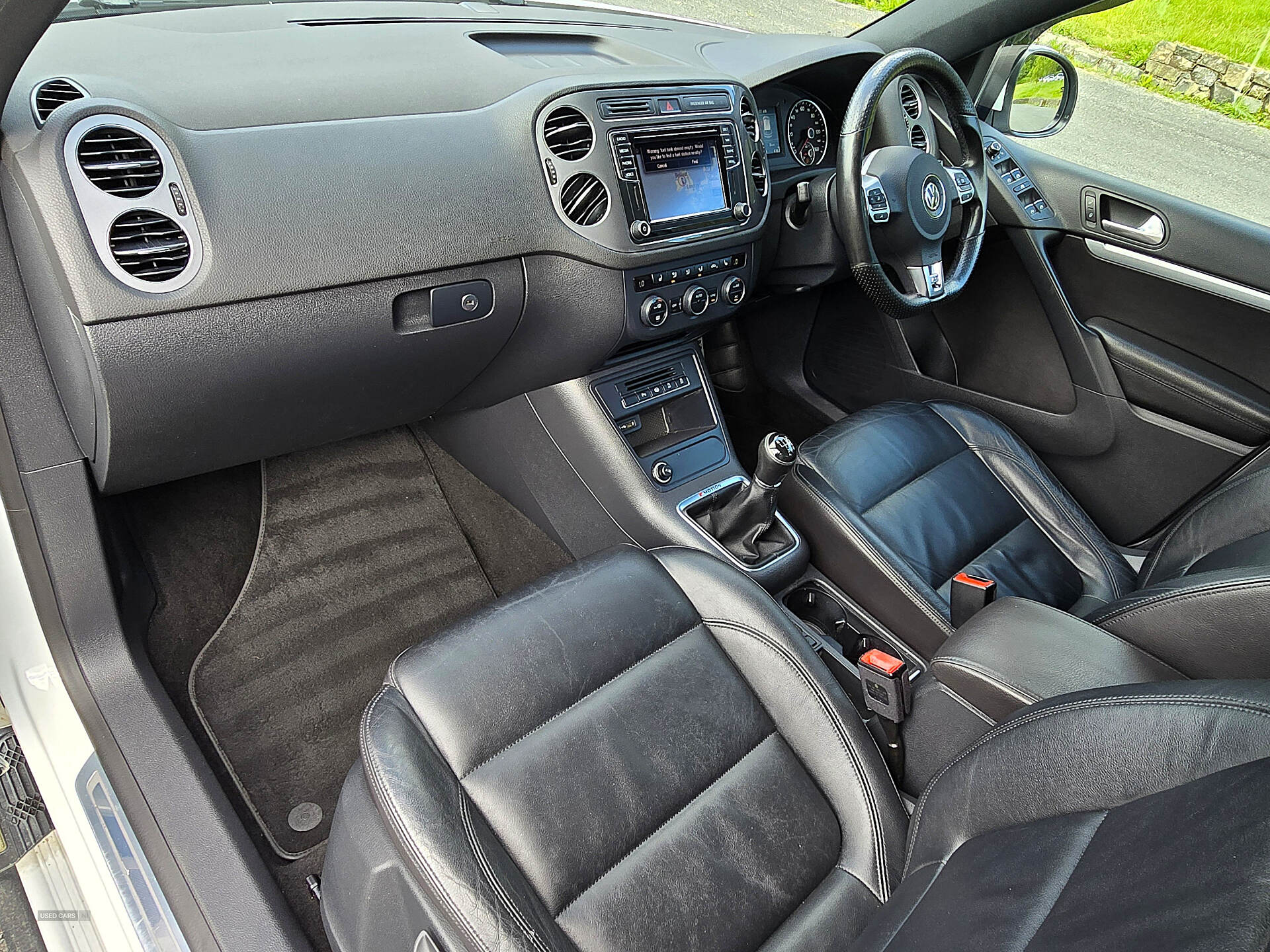 Oct 2015 Volkswagen Tiguan 2.0 TDi BlueMotion Tech R-Line Edition 150 5dr