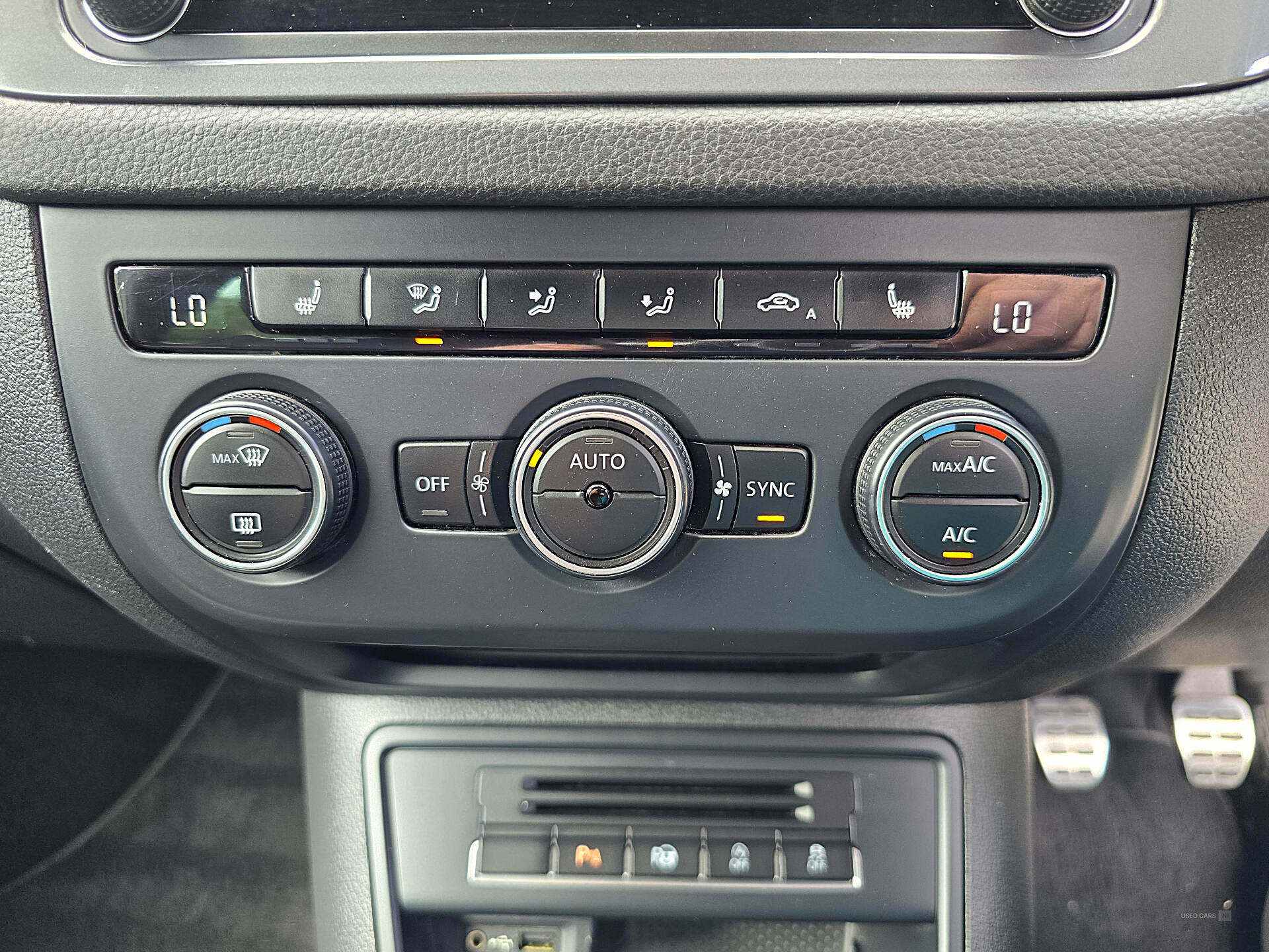 Oct 2015 Volkswagen Tiguan 2.0 TDi BlueMotion Tech R-Line Edition 150 5dr