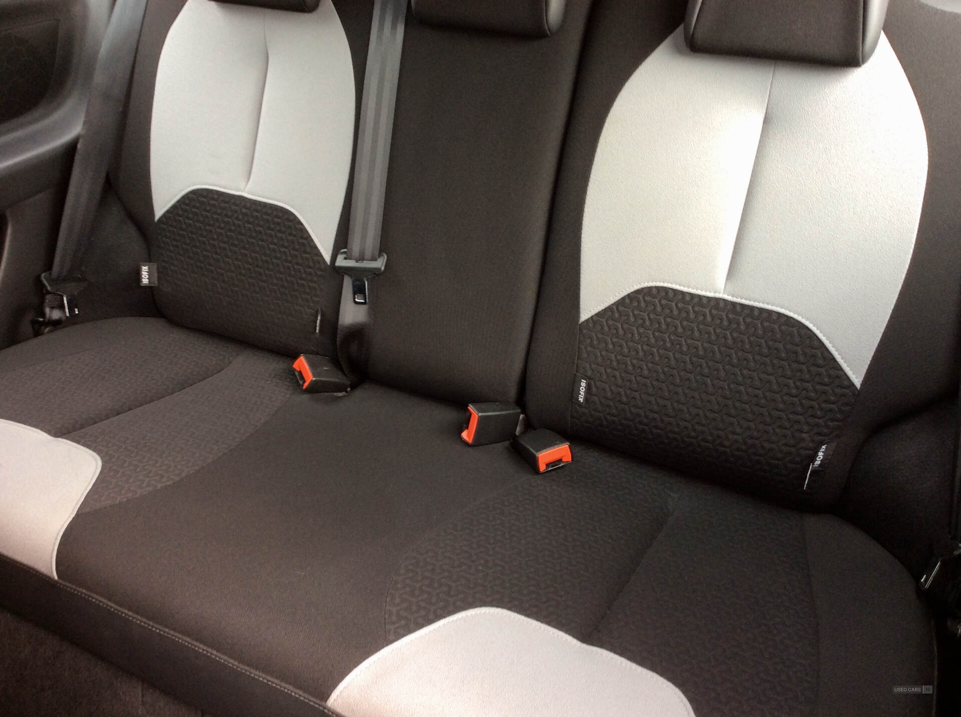 Jan 2015 Citroen DS3 1.2 PureTech Dsign Plus 3dr