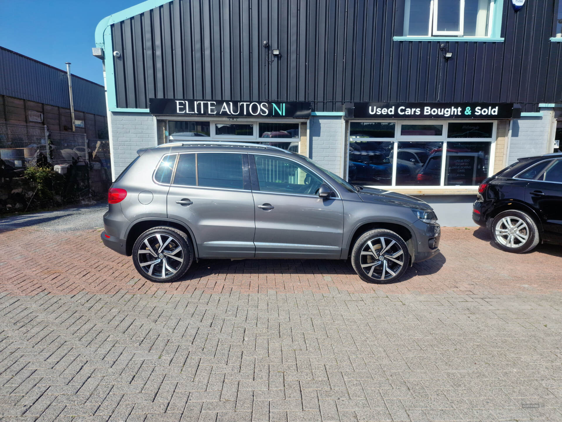 Nov 2013 Volkswagen Tiguan 2.0 TDi BlueMotion Tech Match 5dr [2WD]
