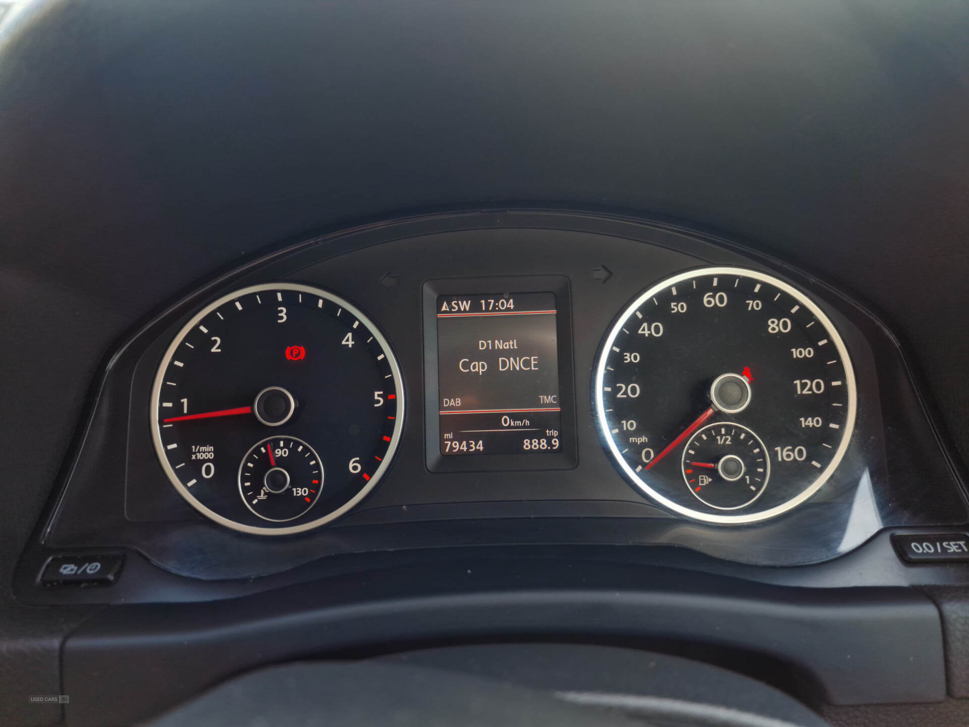 Nov 2013 Volkswagen Tiguan 2.0 TDi BlueMotion Tech Match 5dr [2WD]