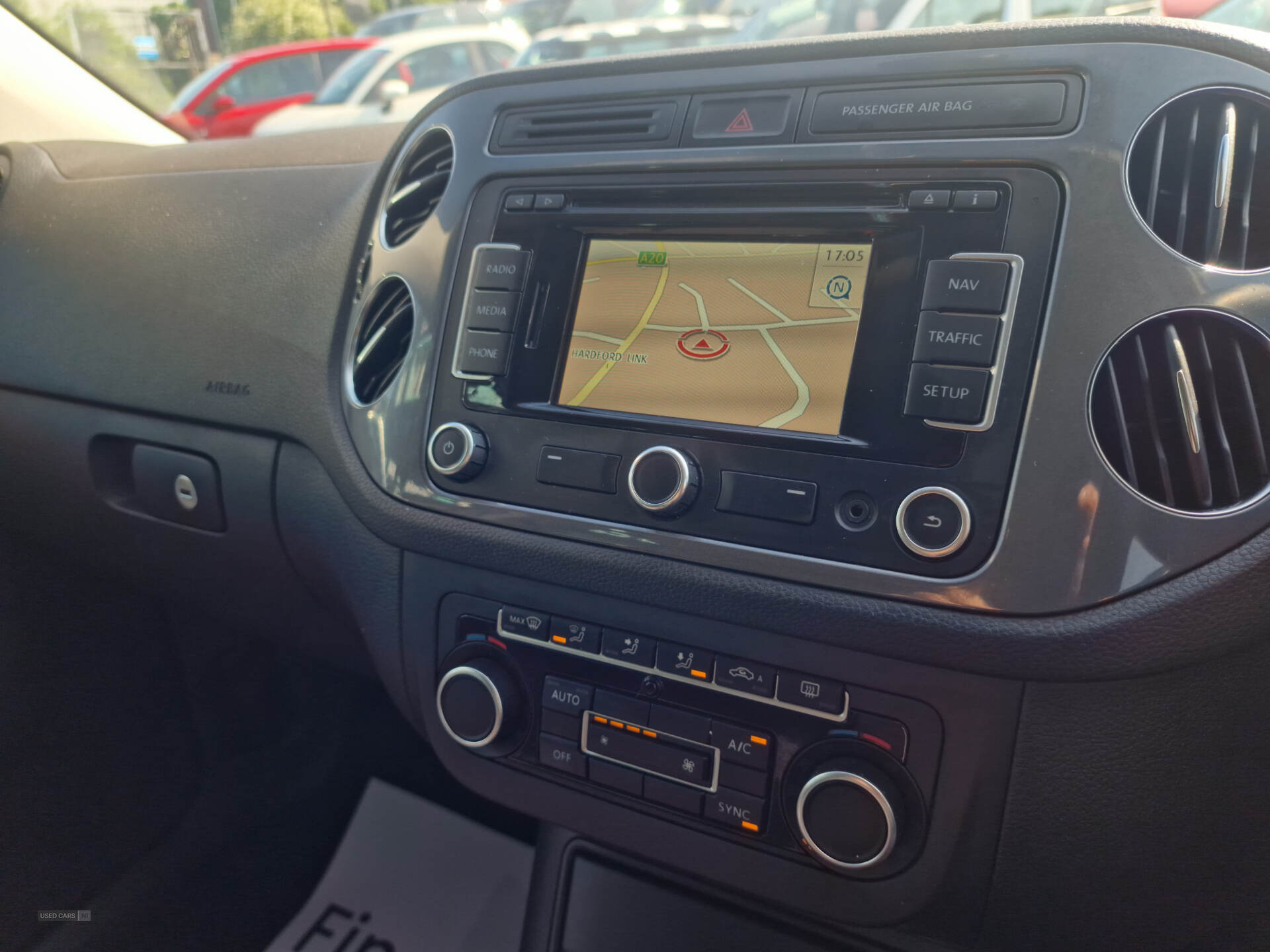 Nov 2013 Volkswagen Tiguan 2.0 TDi BlueMotion Tech Match 5dr [2WD]