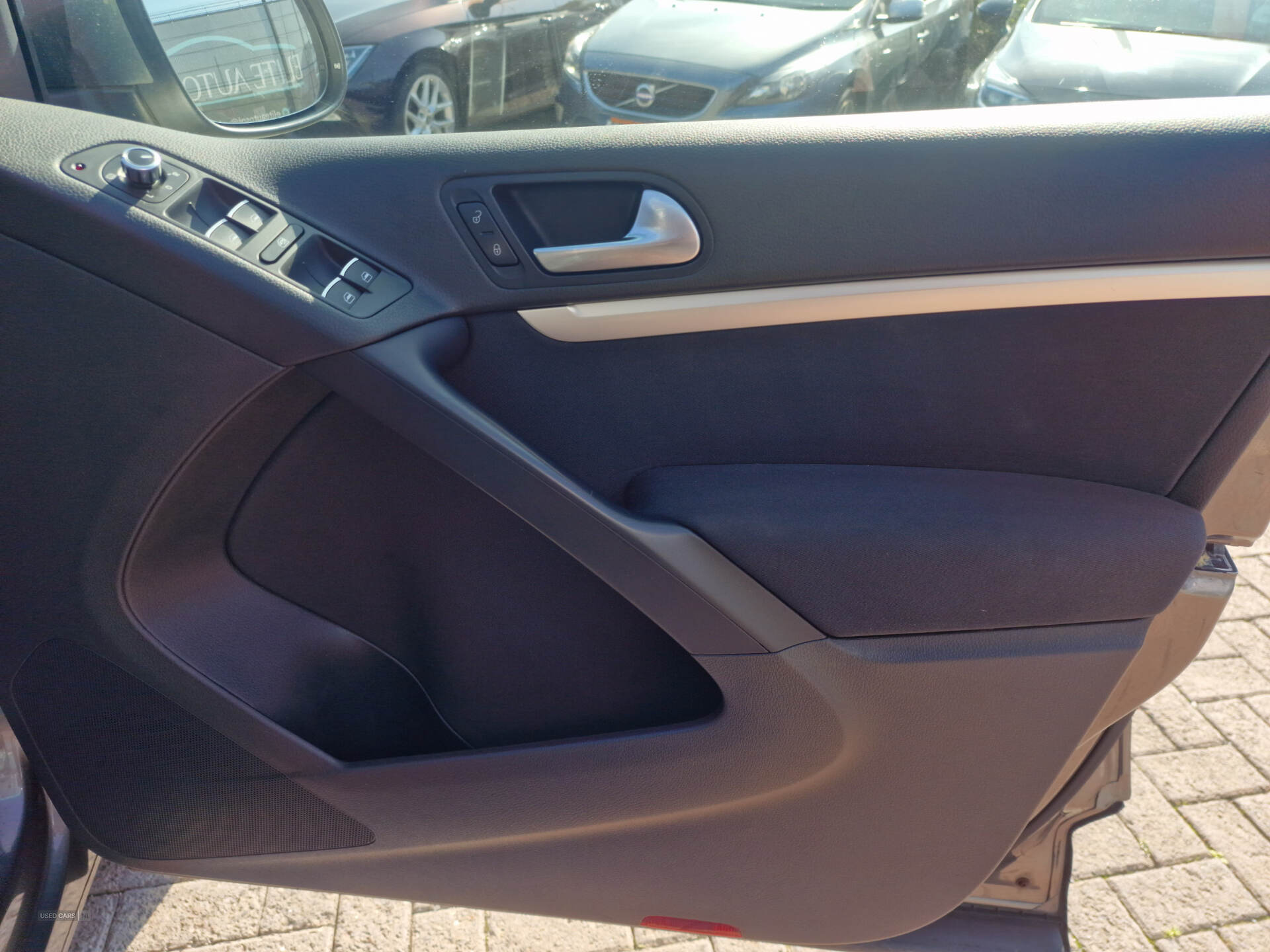 Nov 2013 Volkswagen Tiguan 2.0 TDi BlueMotion Tech Match 5dr [2WD]