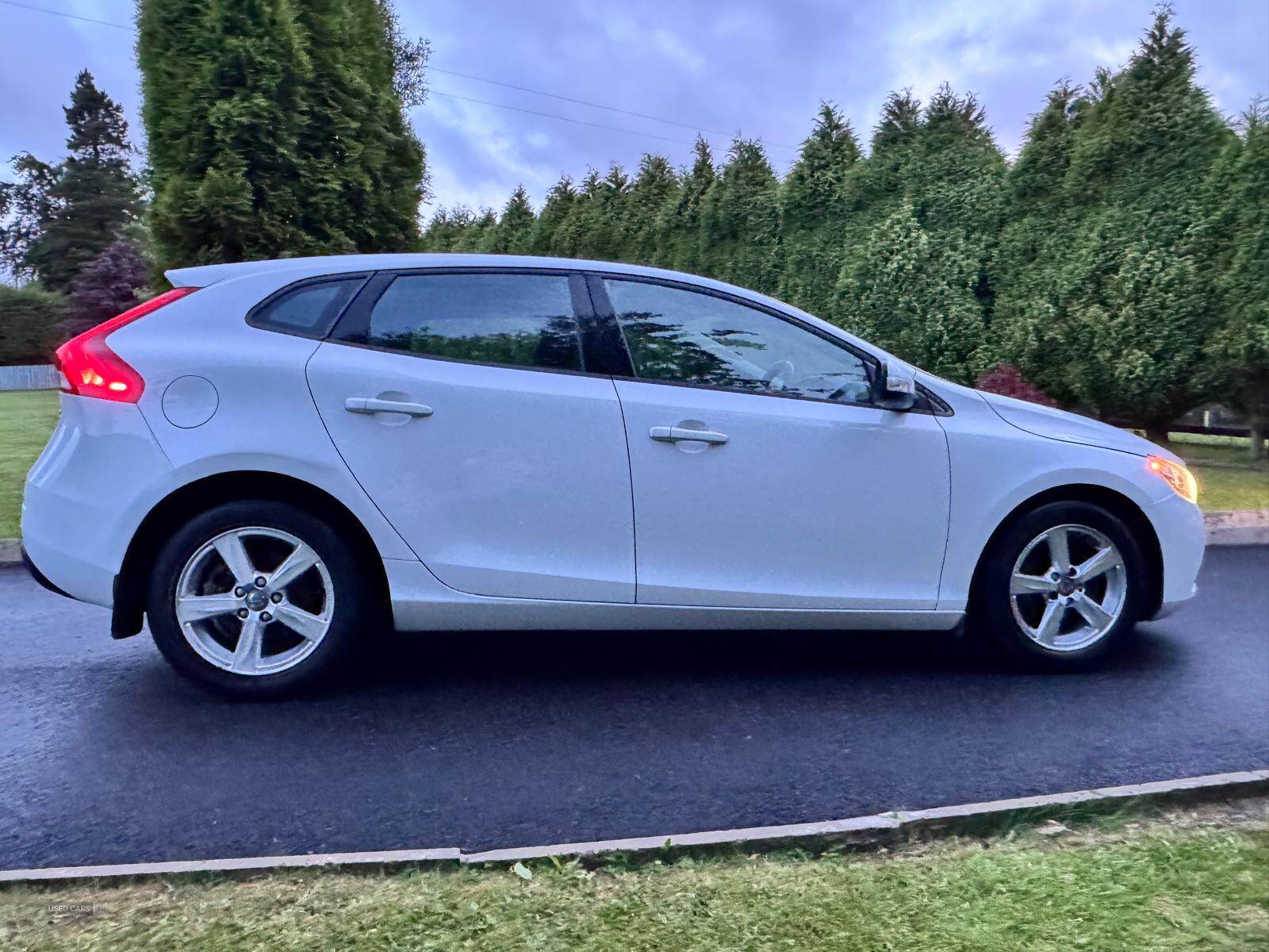 Jul 2013 Volvo V40 D2 ES 5dr