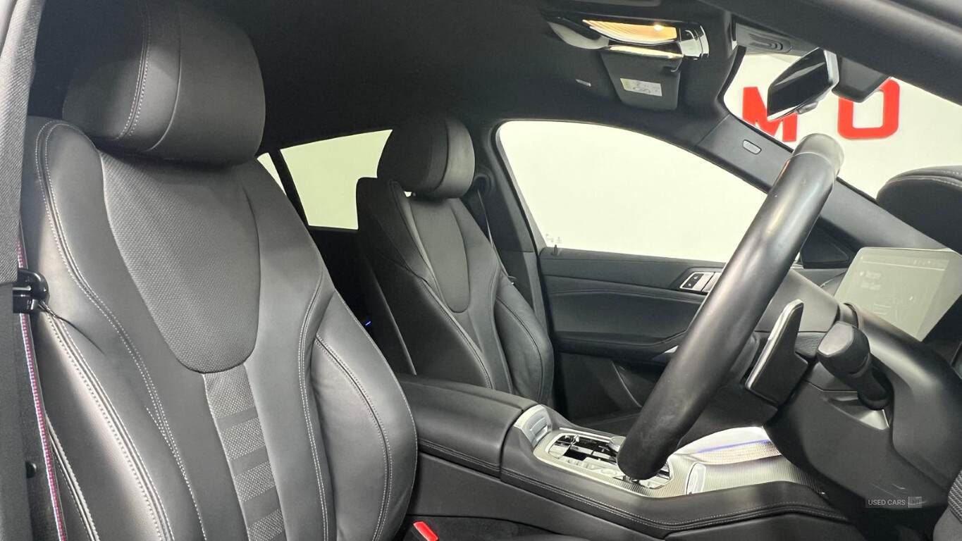 Jan 2022 BMW X6 xDrive30d MHT M Sport 5dr Step Auto