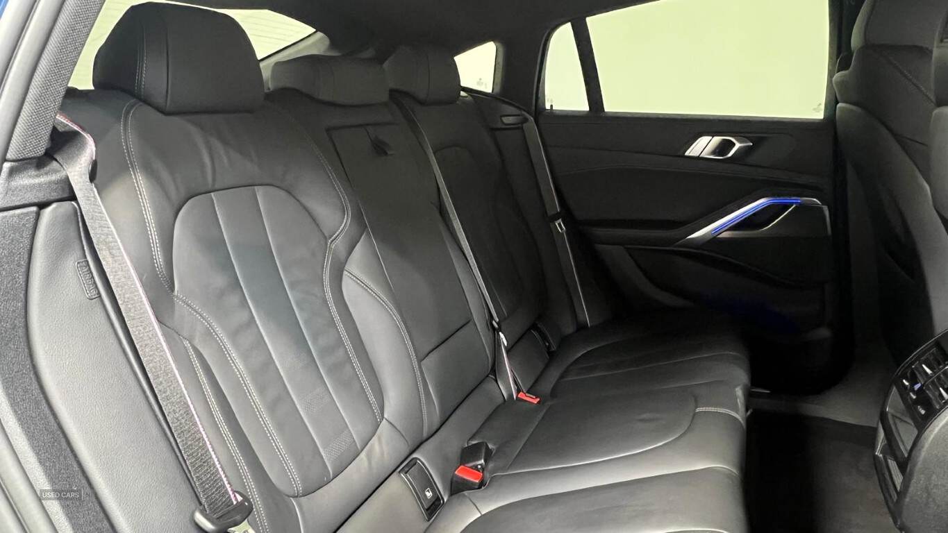 Jan 2022 BMW X6 xDrive30d MHT M Sport 5dr Step Auto