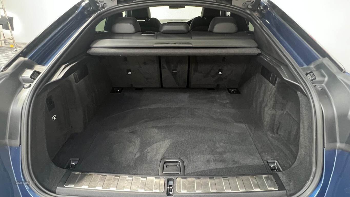 Jan 2022 BMW X6 xDrive30d MHT M Sport 5dr Step Auto
