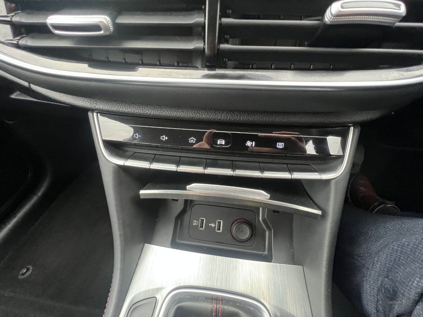 2024 MG MG HS SE