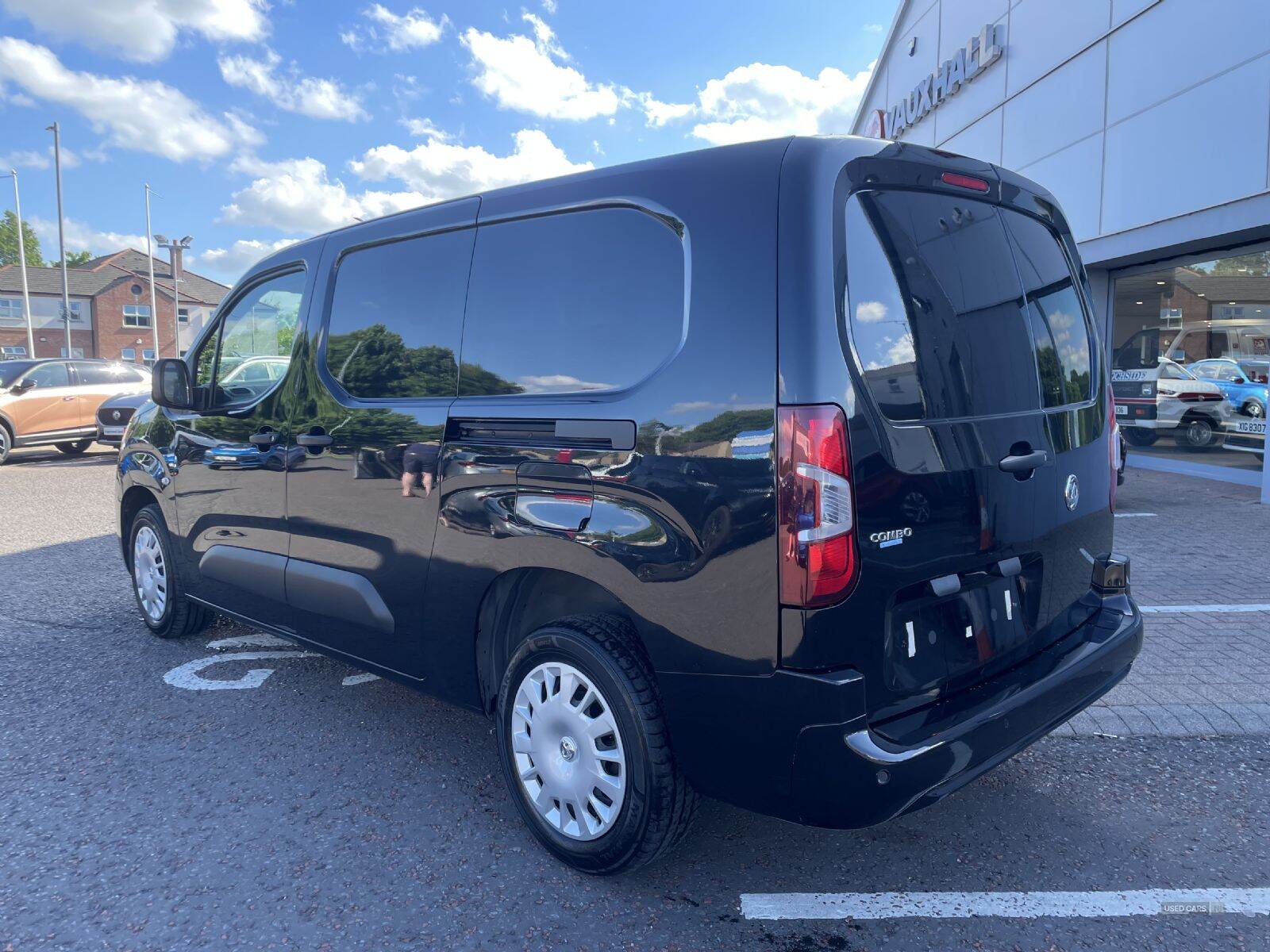 Mar 2022 Vauxhall Combo 2300 1.5 Turbo D 100ps H1 Sportive Van
