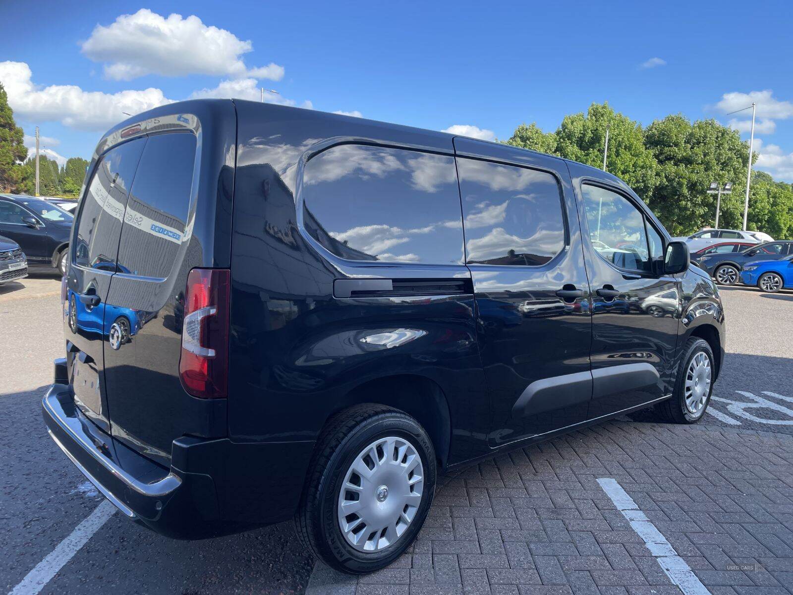 Mar 2022 Vauxhall Combo 2300 1.5 Turbo D 100ps H1 Sportive Van