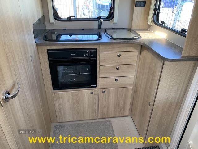  2019 Elddis Xplore 422/2, Lightweight and Compact