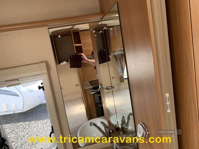 2010 Swift Charisma 535/4, Lightweight, Fixed End Bed