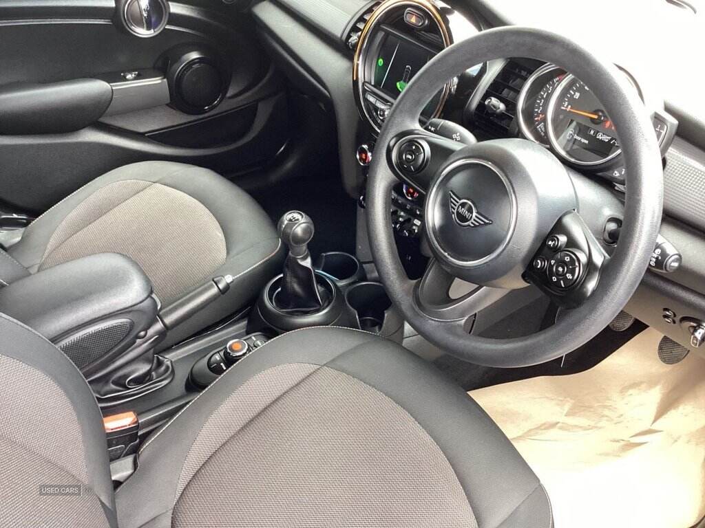 Jan 2020 MINI Hatch 1.5 Cooper Classic II 5dr
