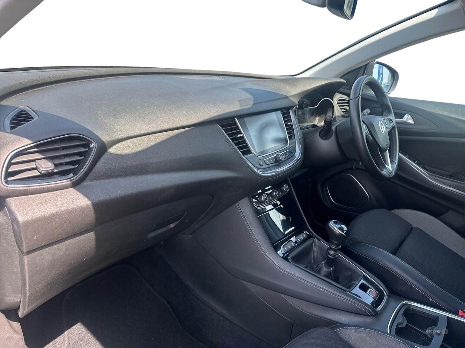 Apr 2019 Vauxhall Grandland X 1.2 Turbo Tech Line Nav 5Dr