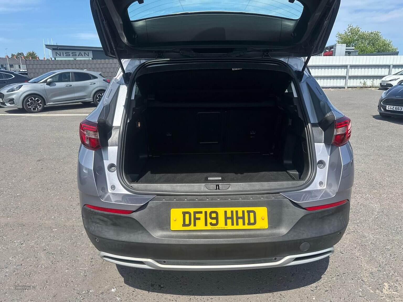Apr 2019 Vauxhall Grandland X 1.2 Turbo Tech Line Nav 5Dr