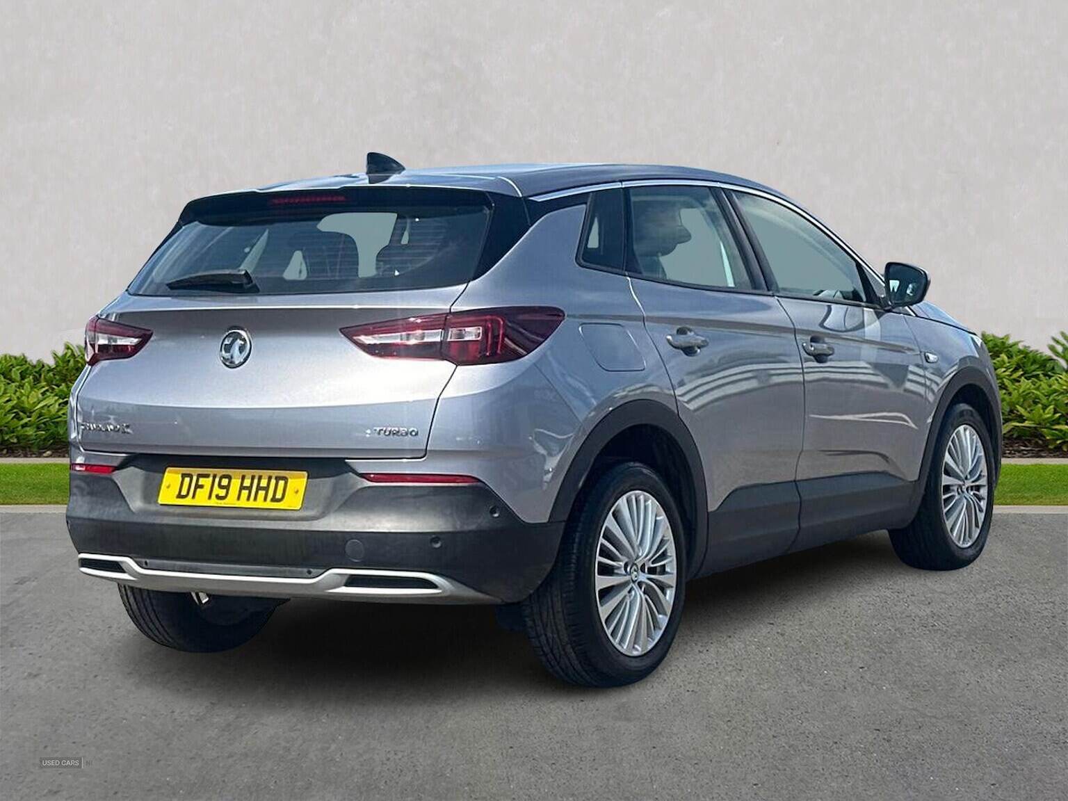 Apr 2019 Vauxhall Grandland X 1.2 Turbo Tech Line Nav 5Dr