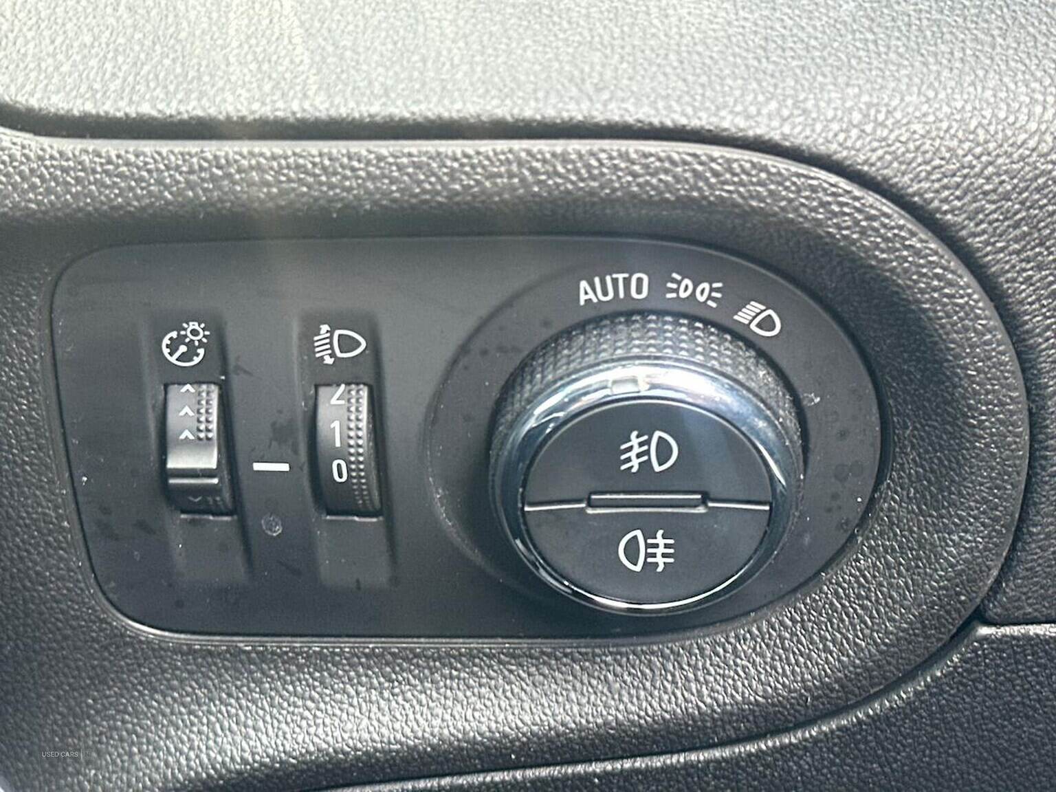 Apr 2019 Vauxhall Grandland X 1.2 Turbo Tech Line Nav 5Dr