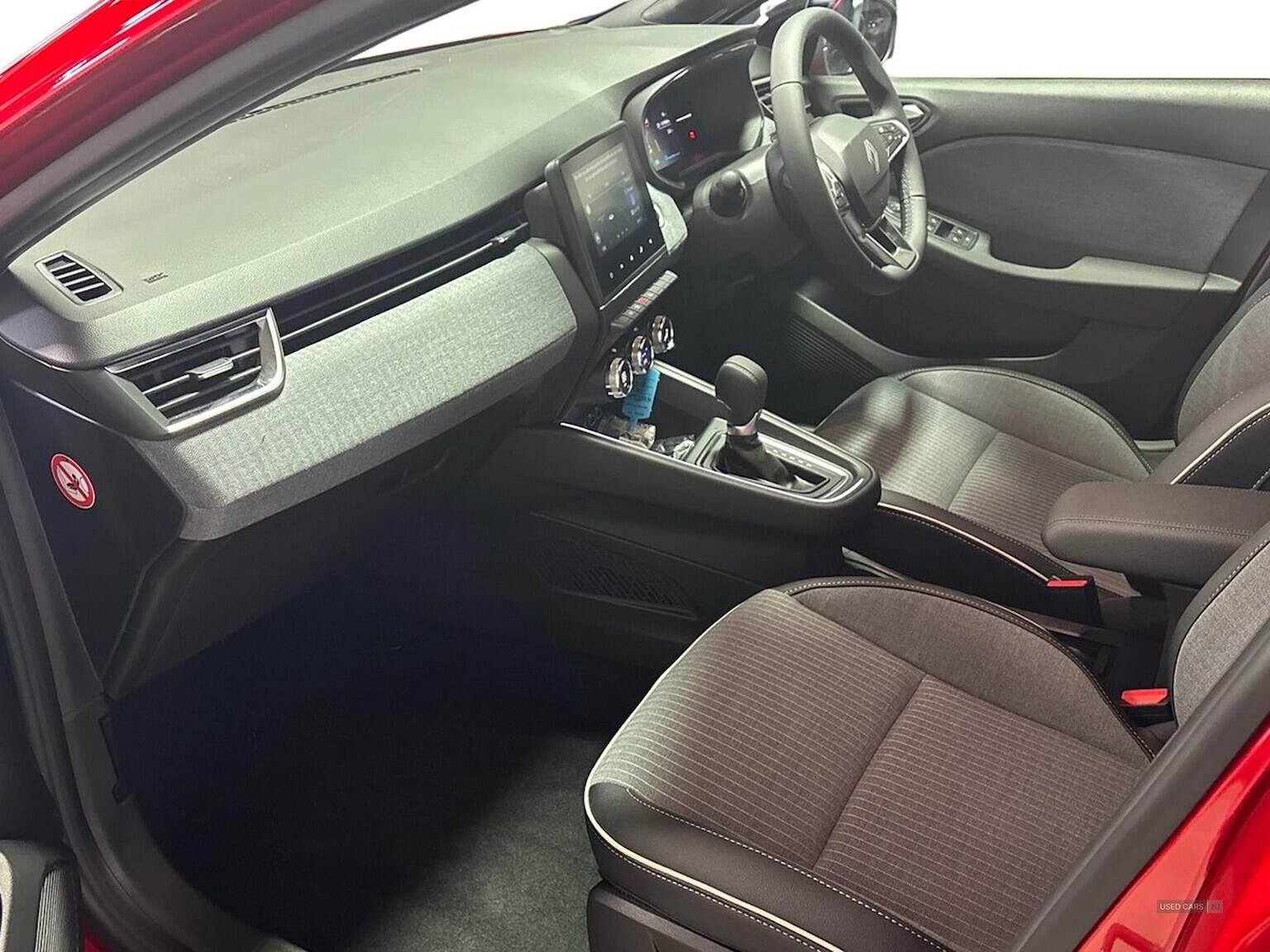 Jun 2025 Renault Clio 1.6 E-Tech Full Hybrid 145 Techno 5Dr Auto