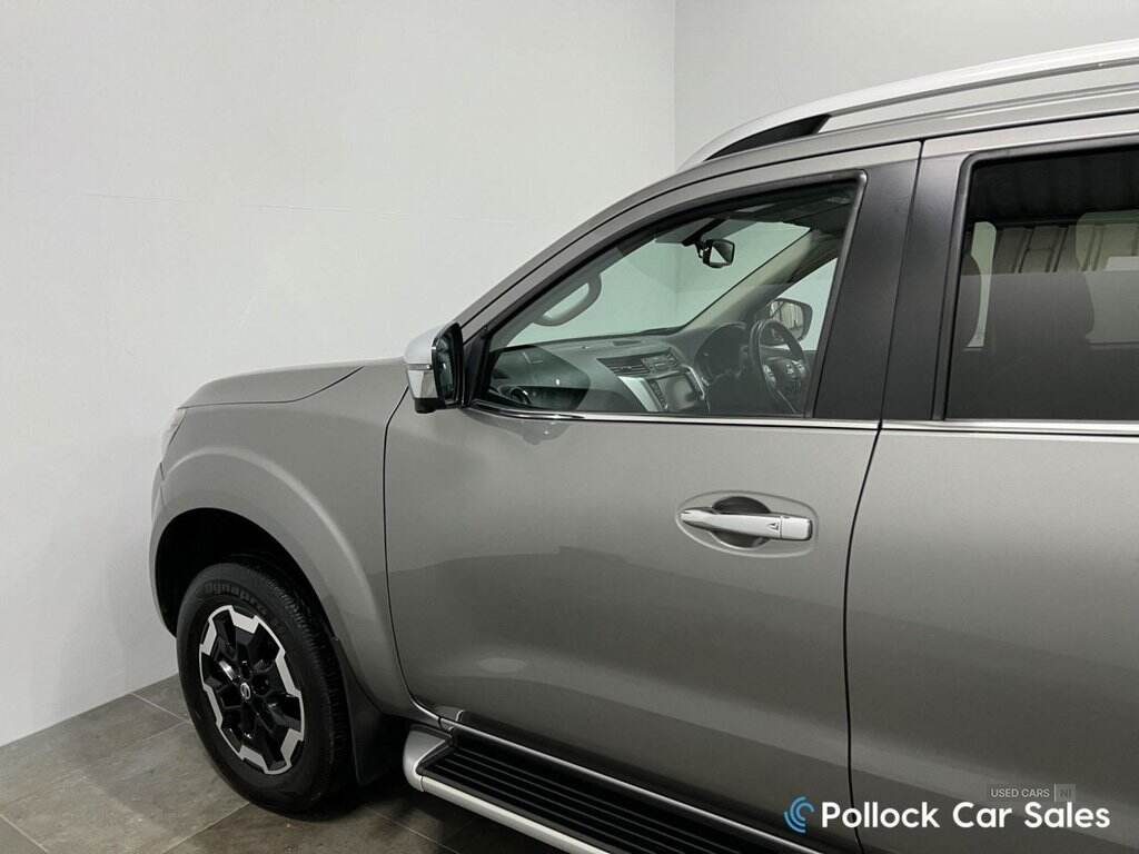 Aug 2021 Nissan Navara Double Cab Pick Up Tekna 2.3dCi 190 TT 4WD Auto